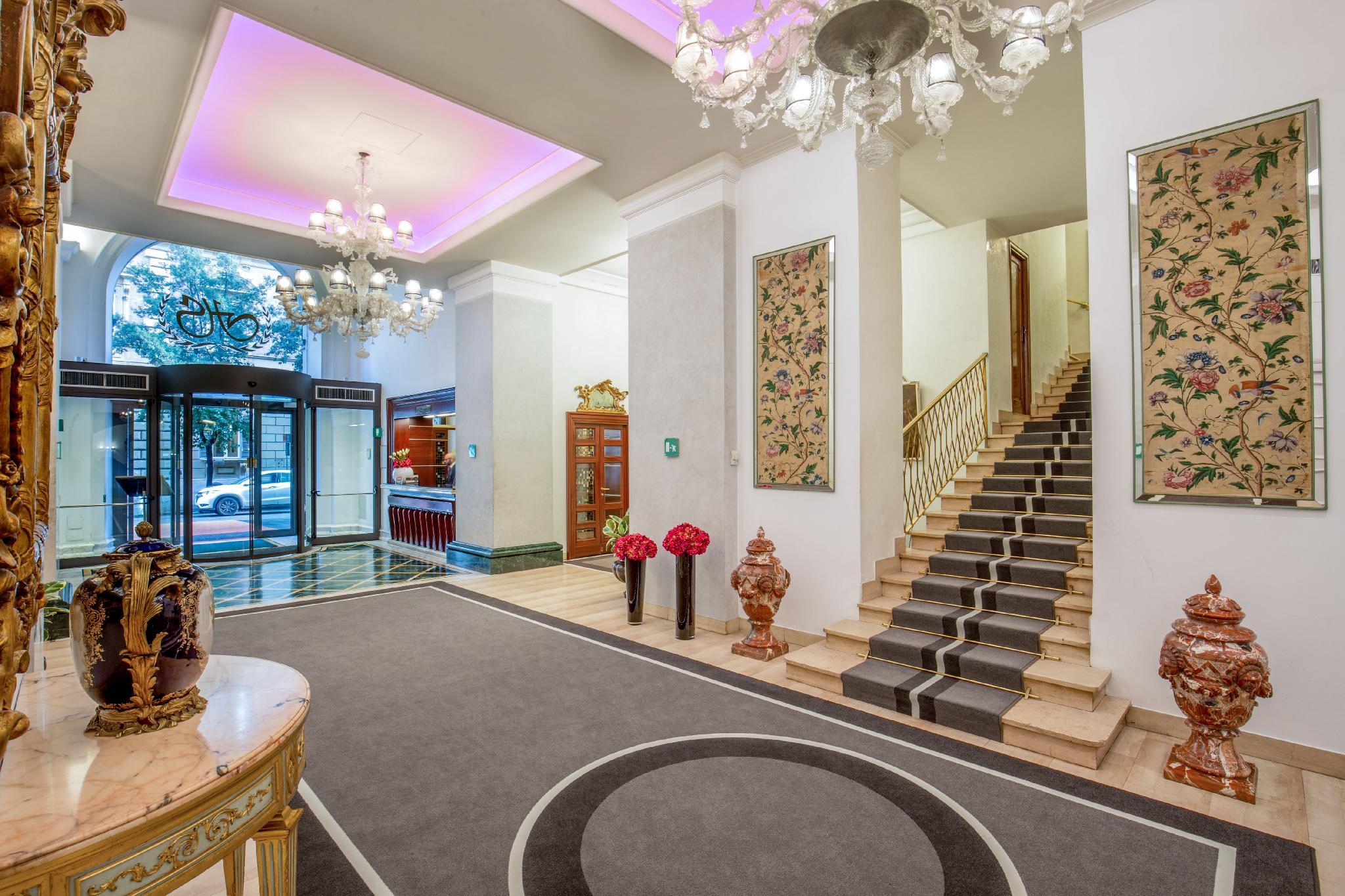 Hotel Savoy