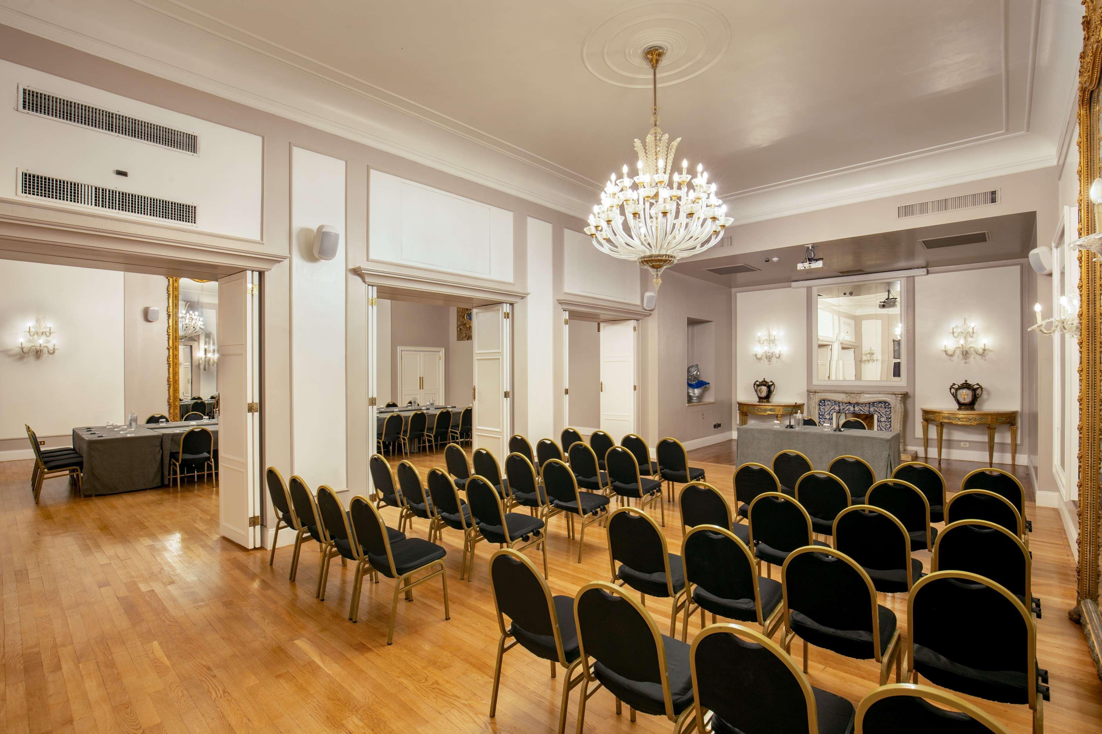 Savoy Hotel 4*