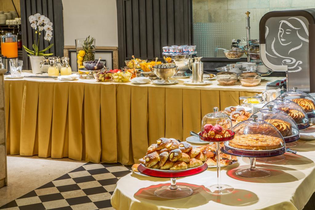 Hotel Savoy 4*