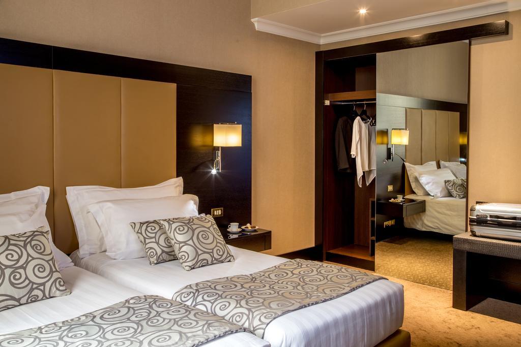 Hotel Savoy
